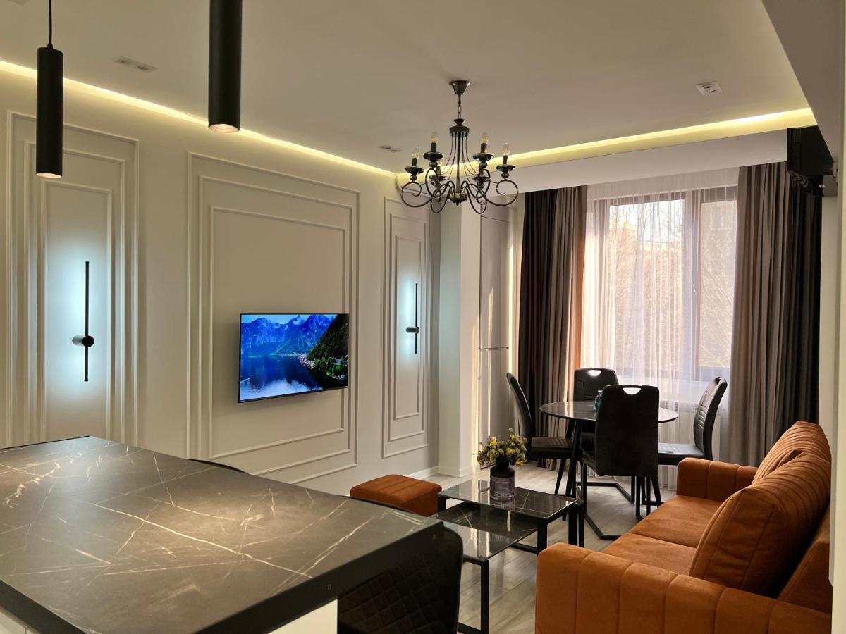 Cozy Apt 3 City Center Yerevan Exterior photo