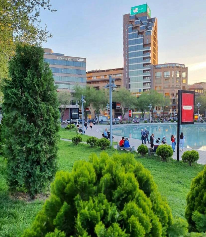 Cozy Apt 3 City Center Yerevan Exterior photo